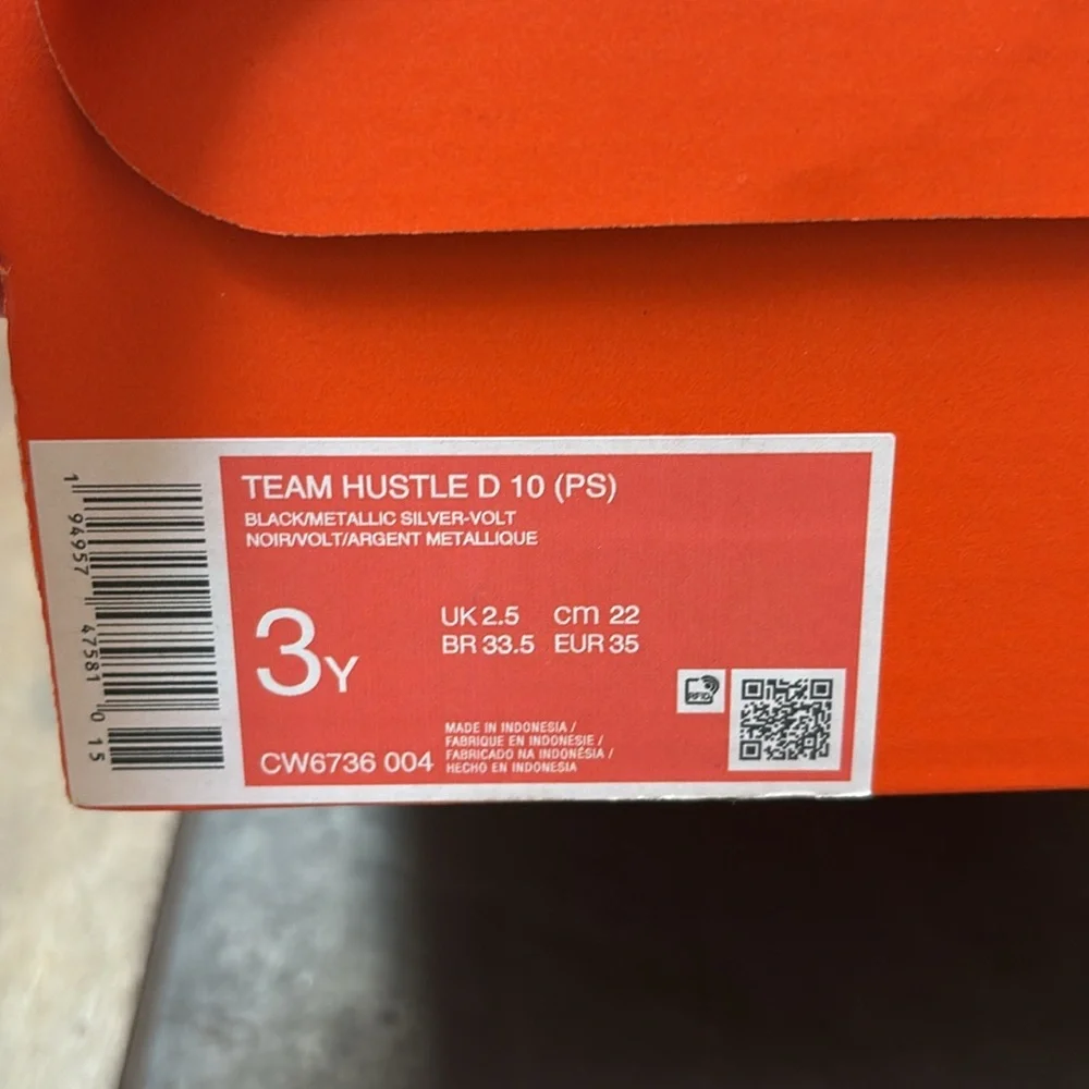 Nike Team Hustle D10 PS- Size 3y - Picture 8 of 8